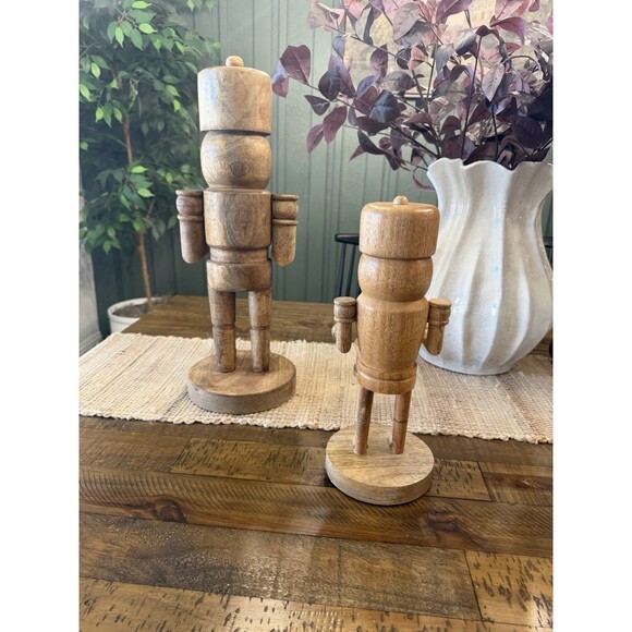 Set of 2 REAL Big Mango Wood Nutcrackers 20” & 14” – Pottery Barn Style NEW - Picture 4 of 8